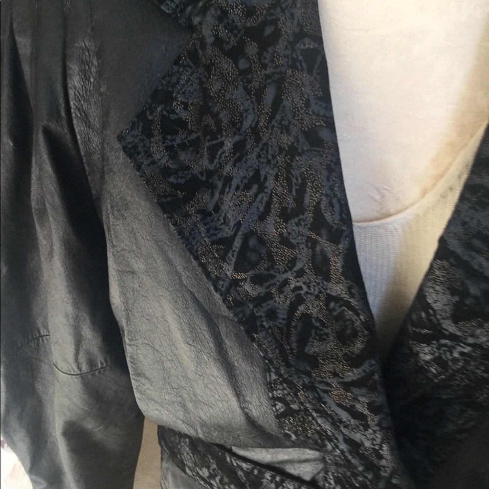 Jacket - Picture 3 of 6